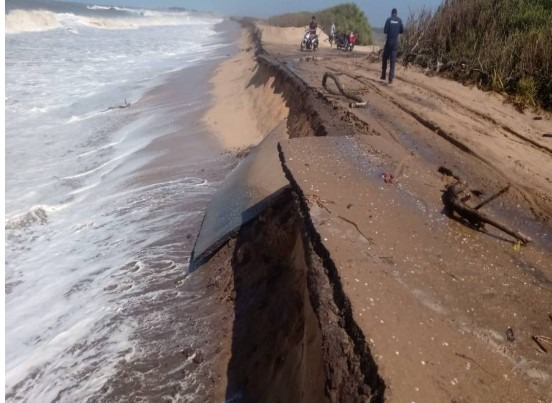 defesa-civil-interdita-estrada-que-liga-farol-a-barra-do-furado