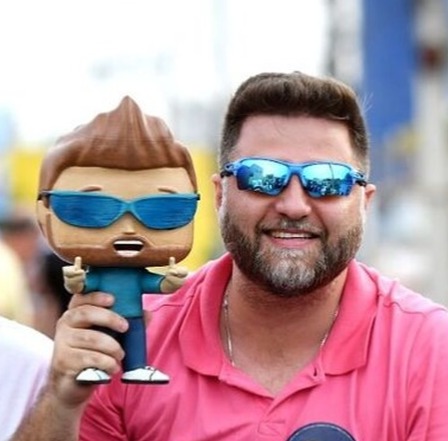 ​justica-eleitoral-nega-pedido-da-oposicao-e-mantem-boneco-na-campanha-de-wladimir-garotinho