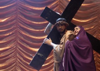 teatro-trianon-recebera-encenacao-da-paixao-de-cristo-2025-no-proximo-dia-18