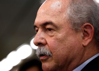 mercadante:-guerra-tarifaria-traz-riscos-e-oportunidades-para-o-brasil