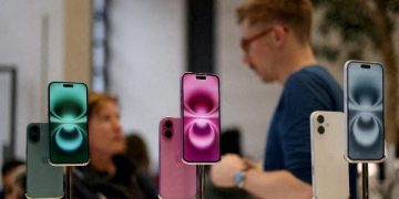 apple-fretou-6-avioes-para-levar-1,5-milhao-de-iphones-antes-de-tarifaco-–-jornal-a-voz-de-campos