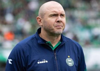 mozart-aprova-gramado-sintetico-da-chapecoense-em-dia-de-fim-de-tabu-do-coritiba