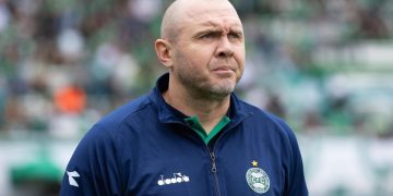 mozart-aprova-gramado-sintetico-da-chapecoense-em-dia-de-fim-de-tabu-do-coritiba