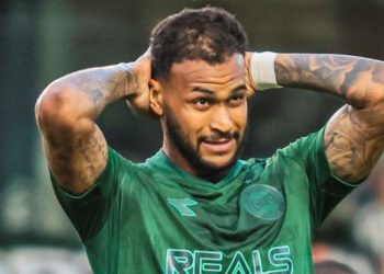 atacante-preterido-pelo-coritiba-vira-unica-opcao-e-volta-a-jogar-apos-dois-meses