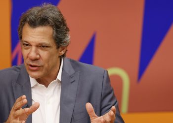 haddad-afirma-que-eua-sao-incoerentes-ao-tarifar-o-brasil