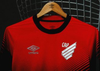 athletico-lanca-nova-camisa-com-mudancas-importantes;-veja-imagens