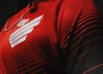 nova-camisa-coloca-athletico-no-topo-de-ranking-da-serie-b