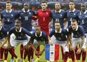 lenda-do-futebol-troca-os-gramados-pelo-octogono-e-desafia-ex-barcelona-no-mma