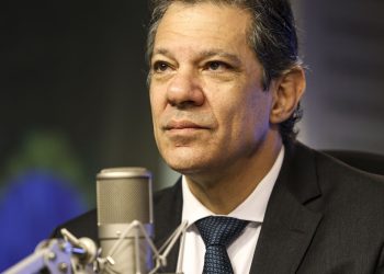brasil-vai-viver-situacao-nova-com-reforma-tributaria,-diz-haddad