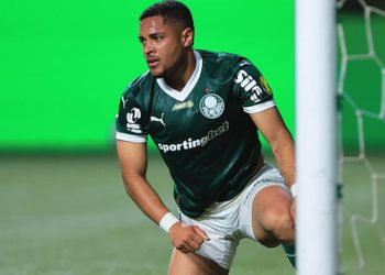 “nao-da-sinais-de-melhora”:-vitor-roque-e-alvo-de-criticas-na-espanha-e-de-ex-athletico