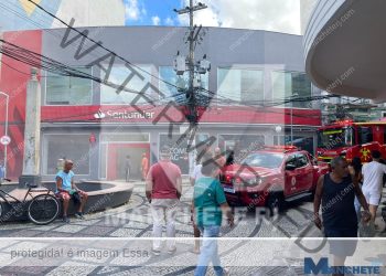sistema-de-incendio-e-acionado-por-falha-tecnica-em-agencia-bancaria-no-calcadao-de-campos