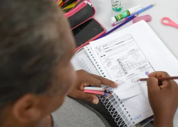 tres-em-cada-10-brasileiros-sao-analfabetos-funcionais,-indica-estudo 