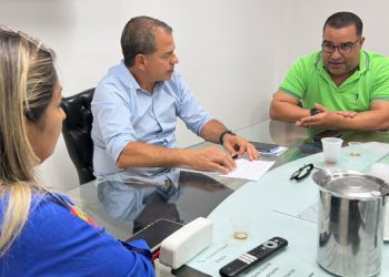 vice-prefeito-frederico-paes-se-reune-com-representantes-do-siprosep