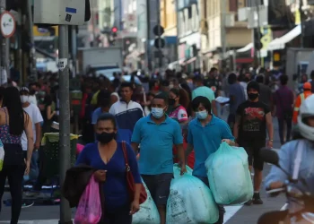 sp:-comercio-deve-faturar-5,4%-no-dia-das-maes-em-2025,-diz-fecomercio