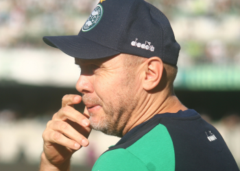torcedores-estao-muito-preocupados-com-as-pessimas-campanhas-de-athletico-e-coritiba