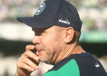 volante-que-nao-quis-ser-emprestado-pelo-coritiba-completa-uma-mes-na-geladeira