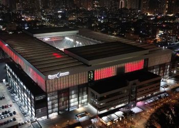 sonho-de-petraglia-vira-pesadelo:-athletico-cobra-r$-70-milhoes-da-ligga-por-valor-atrasado