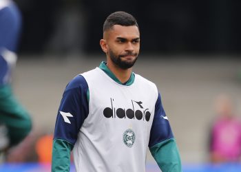 em-alta-no-coritiba,-vini-paulista-comemora-renovacao-e-projeta-duelo-contra-criciuma