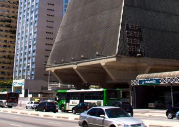 entidades-dos-bancos-e-das-industrias-criticam-aumento-do-iof