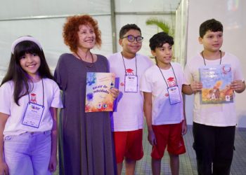 quarto-dia-da-12a-bienal-com-encontros-entre-escritores-e-publico