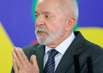 fraudes-no-inss:-lula-diz-que-regras-afrouxaram-no-governo-passado