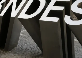 bndes-recusou-r$-806-milhoes-em-creditos-a-donos-de-terra-que-desmatam