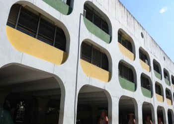 prefeitura-do-rio-tomba-14-cieps-por-importancia-historica