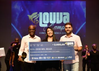 com-presenca-do-prefeito,-final-do-louva-campos-lota-o-trianon-em-noite-de-adoracao