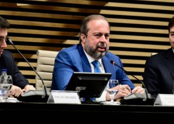 ministro-defende-gas-mais-barato-para-reindustrializacao-do-pais