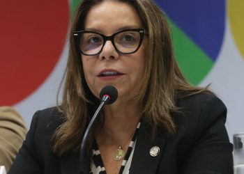 estudantes-devem-buscar-alternativa-aos-eua,-diz-presidente-da-capes