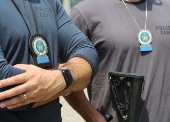 policia-civil-realiza-operacao-contra-fraude-bancaria-e-lavagem-de-dinheiro-em-sao-joao-da-barra,-regiao-dos