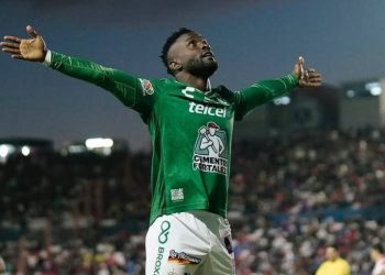 athletico:-reforco-desembarca-em-curitiba-e-detalha-conversa-com-odair