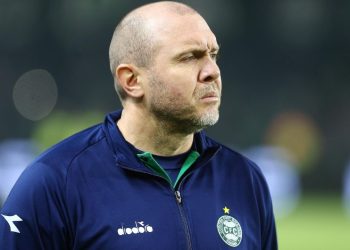 coritiba:-mozart-relembra-pancadas-para-time