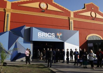 brics-tera-declaracoes-de-ia,-doencas-socialmente-determinadas-e-clima