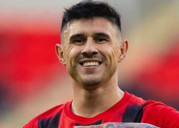 atacante-adam-bareiro-e-anunciado-pelo-fortaleza-apos-ser-alvo-do-athletico