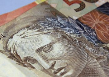brasileiros-sacaram-r$-315-milhoes-em-valores-a-receber-em-maio