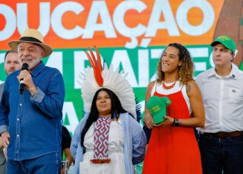 lula-mantem-disposicao-para-o-dialogo,-mas-critica-recusa-de-trump