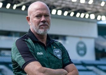 coritiba:-ex-tecnico-tem-bens-apreendidos-por-divida-milionaria
