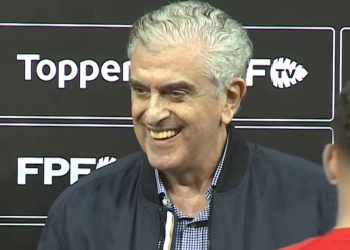 petraglia-ouve-protestos-e-participa-do-titulo-do-time-sub-20-do-athletico