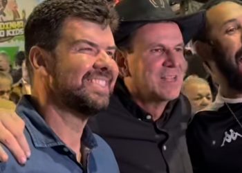 Prefeito de Macaé ignora apoio de Cláudio Castro e se humilha para agradar Eduardo Paes