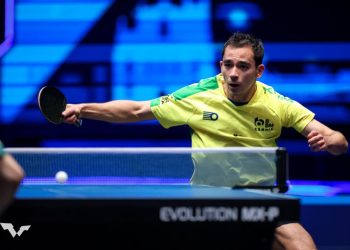 Takahashi bate australiana em estreia no Europe Smash de tênis de mesa