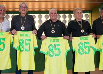Após 40 anos, CBF entrega medalhas aos campeões de 1985 do Coritiba