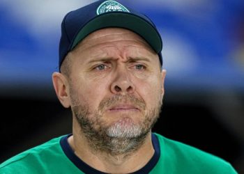 Técnico do Coritiba está no top-5 do ranking de treinadores com mais vitórias no Brasil