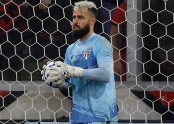 Goleiro deve deixar o São Paulo após eliminação para o Athletico