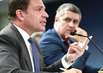 Trama golpista: Fux vota pela absolvição de ex-diretor da Abin