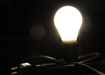 Aneel aponta que furto de energia custou de R$ 10,3 bilhões em 2024