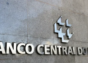 País tem déficit de US$ 4,7 bi nas contas externas em agosto; entenda