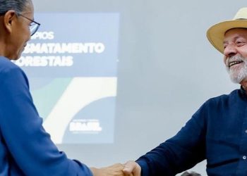 “Estamos preservando o que eles não preservaram”, diz Lula na Amazônia