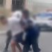 Policiais abordam comerciante após observarem atitude suspeita e homem se revolta: “Sou trabalhador”