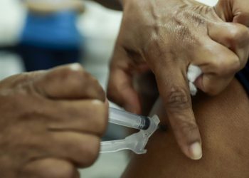 Dia D de multivacinação é realizado neste sábado em todo o país